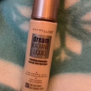 Maybelline foundation dream radiant liquid